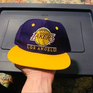 Vintage 90s LA Lakers nba snapback hat